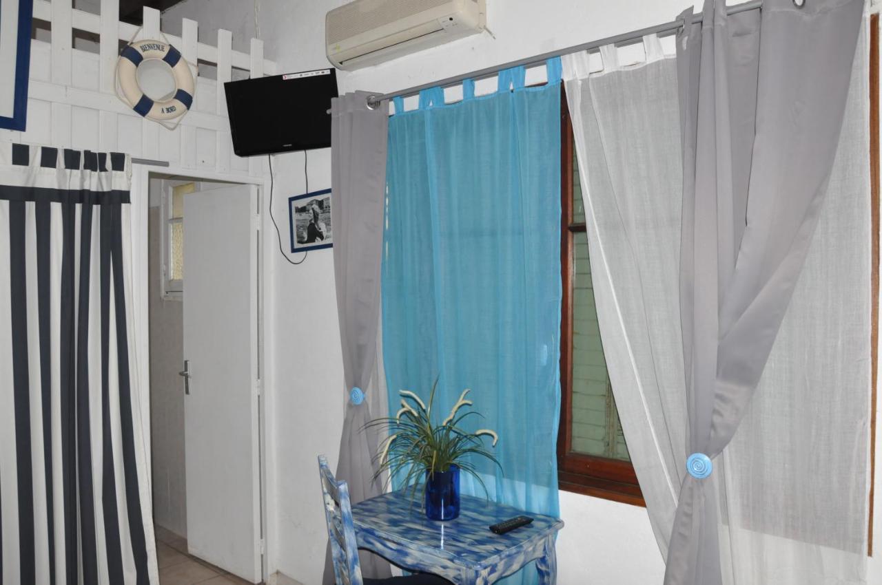 Hotel Les Mimosas Bormes-les-Mimosas Εξωτερικό φωτογραφία
